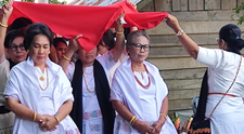 Altă viziune asupra morții și a ritualului de înmormântare. Experiența pe care au avut-o doi turiști români în Indonezia