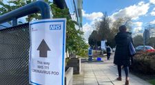 Marea Britanie, mai multe cazuri de coronavirus decât Italia? Oficialii estimează circa 10.000