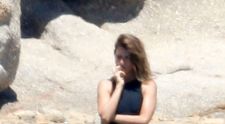 Penelope Cruz și Javier Bardem, gesturi tandre pe plajele din Sardinia! Cum i-au surprins paparazzi