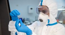 (P) Studiu REGINA MARIA: eficacitatea vaccinurilor împotriva SARS-CoV-2 rămâne ridicată la trei luni de la prima doză