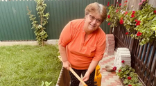 Gina Bradea, celebră pe internet pentru rețetele sale, operată de urgență