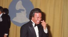 Într-un mesaj pe Instagram, Julio Iglesias respinge acuzațiile de agresiune sexuală: „Neg faptul că aş fi abuzat, constrâns sau jignit vreo femeie