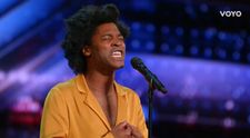 O voce cum rar auzi! Jimmie Herrod a primit Golden Buzz de la Sofia Vergara