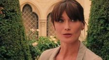 VIDEO Primele imagini cu sexy Carla Bruni, nevasta lui Sarkozy, in filmul lui Woody Allen, “Midnight in Paris”