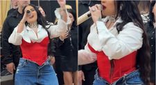 Oana Radu a ajuns ținta ironiilor pe internet, după ce a apărut cu pantalonii descheiați la un eveniment. Videoclipul a stârnit un val de critici din partea fanilor, care au acuzat-o pe artistă că s-a îngrășat: „Nu te mai cuprind!”