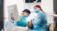Tehnologia prin care putem avea o coroană dentară sau fațete într-o singură vizită la stomatolog