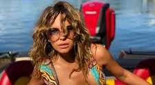 Anna Lesko și-a etalat posteriorul bombat într-un bikini minuscul. „Ești mai spumoasă ca marea!”