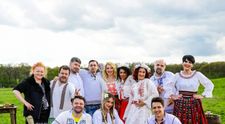 Departe de civilizatie, sase perechi de vedete renunta la confort si accepta provocarea vietii la tara