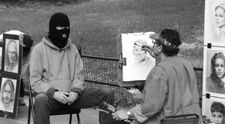 Cine este Banksy, artistul neconvențional care scoate în evidență toate defectele lumii contemporane