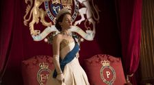 Scena de dragoste dintre Regină și soțul ei, căzută la montaj. Actrița din ”The Crown” explică de ce