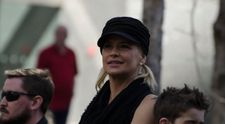 “Rugați-vă pentru mine!” Actrița Kristy Swanson, antivaccinistă convinsă, pe oxigen și tratată de pneumonie