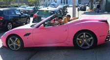 Ce masini luxoase conduc divele de la Hollywood. 