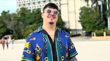 Bogdan de la Ploiești și-a luat fanii prin surprindere când s-a afișat în brațele unei femei, în Egipt: „Noua mea iubită”. Artistul a stârnit un val de reacții, în online