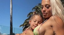 Tammy Hembrow, cu copiii la plajă. Cum a pozat cea mai sexy mămică de pe internet