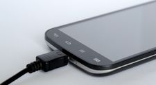 YODA.ro. Cum faci bateria unui telefon Android să reziste cât mai mult