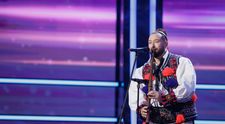 Românii au talent, 10 aprilie 2026. Dorin Filip, un profesor de muzică din Baia Mare, a cântat simultan la două saxofoane. Andra: „Cred că elevii tăi sunt foarte mândri de tine”