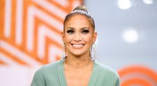 Jennifer Lopez, mai sexy decât niciodată. Are 51 de ani, dar arată spectaculos în costum de baie