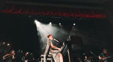 Leyah scrie un nou capitol în muzica românească – „Cinestezia Symphonic”, primul concert cinematic pop simfonic din România