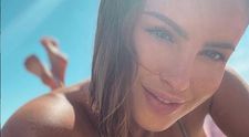Modelul fitness Lucia Javorcekova își încurajează fanii doar în bikini