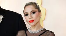 Lady Gaga, o divă la Premiile Oscar! Cum a reacționat artista când un fotograf a căzut lângă ea