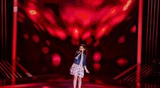 Andra nu a mai rezistat si s-a ridicat sa cante si danseze cand a auzit-o. Prestatia cu care Maria Raducanu a cucerit-o
