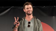 Transformarea în Hulk Hogan începe să prindă contur. Cum a fost fotografiat Chris Hemsworth