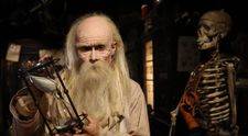 Marius Manole este Pere Fouras din Fort Boyard!