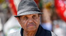 Tatăl lui Michael Jackson a murit. Zece momente prețioase din ultimul an de viață al lui Joe Jackson