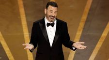 Discursul amuzant al lui Jimmy Kimmel la Premiile Oscar 2023. Ironii cu trimitere la palma lui Will Smith