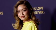 Gigi Hadid este acum o brunetă cu părul scurt. Îngerașul Victoria's Secret și-a șocat urmăritorii cu schimbarea de look