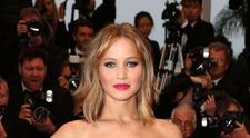 Jennifer Lawrence, senzationala intr-un costum care o face sa para goala