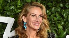 Cum îi îndeamnă Julia Roberts pe americani să meargă la vot