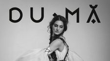 Aura Șova a lansat single-ul „Du-mă”, a doua melodie extrasă de pe albumul de debut: „Piesa vorbește despre speranță, despre iluzia unei iubiri care nu poate fi trăită pe deplin!”