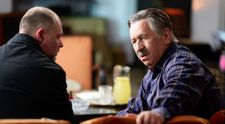 TĂTUȚU’ în episodul din această seară: „Când îți merge rău, n-are nimenea treabă. Când îți merge bine, la dușmani îi vine spumele și atacă din toate părțile”
