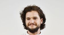 Kit Harington, transformare totală după Game Of Thrones. Actorul, de nerecunoscut cu noul look
