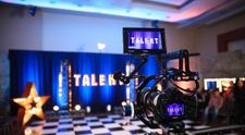 Sute de talente autentice sunt gata sa fie vazute de o tara intreaga! Romanii au talent revine, in curand, la ProTV