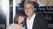 Ce a făcut soția lui Anthony Bourdain, la patru luni de la moartea acestuia