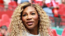 Serena Williams, spectaculoasă în costum de baie pe un iaht alături de prietenele ei: „Frumusețe, inteligență și o energie inegalabilă”