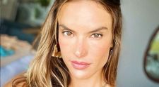 Alessandra Ambrosio, apariție răvășitoare în ziua aniversării a 40 de ani. Cu ce costum de baie s-a afișat brazilianca