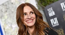 Cum arată Julia Roberts cu breton. La 55 de ani, actrița are un look irezistibil