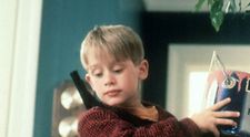 Macaulay Culkin, cu burtica, indragostit lulea. Cum a fost vazut actorul dupa ce a parut in pragul anorexiei
