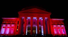 Le-ați vedea dacă nu ar fi iluminate? Zece clădiri emblematice pentru istoria României