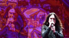 Ozzy Osbourne a ajuns de nerecunoscut. Starul american s-a schimbat radical din cauza bolii de care suferă