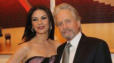 Catherine Zeta-Jones și Michael Douglas își sărbătoresc ziua de naștere împreună