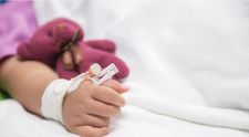 Un bebeluș născut prematur infectat cu noul coronavirus s-a vindecat și are o poveste emoționantă