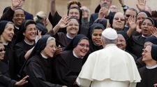Papa șochează din nou: Nu trebuie neapărat să fie virgine