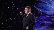 Românii au talent, 11 aprilie 2025. Gheorghe Filip a avut întotdeauna înclinație pentru literatură, iar pe scena talentelor a recitat o poezie: „Probabil e foarte plăcut să stai de vorbă cu el”