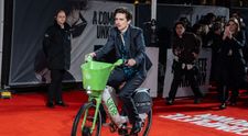 Actorul Timothée Chalamet a venit la premiera filmului despre Bob Dylan, „A Complete Unknown”, cu o bicicletă electrică. Cu cât a fost amendat pentru parcare