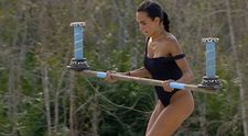 Survivor 2023, 1 martie. Crina Abrudan vs Lucianna Vagneti. Accident vestimentar pe traseu