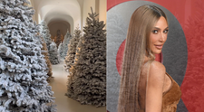 Kim Kardashian și-a decorat conacul de 60 de milioane $ cu zeci de brazi de Crăciun | FOTO